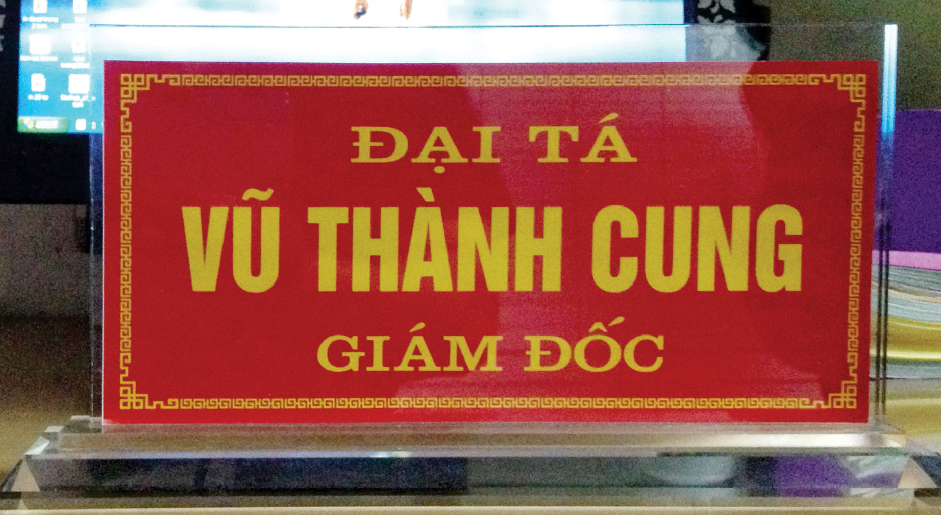 làm biển chức danh tại Hà Nội