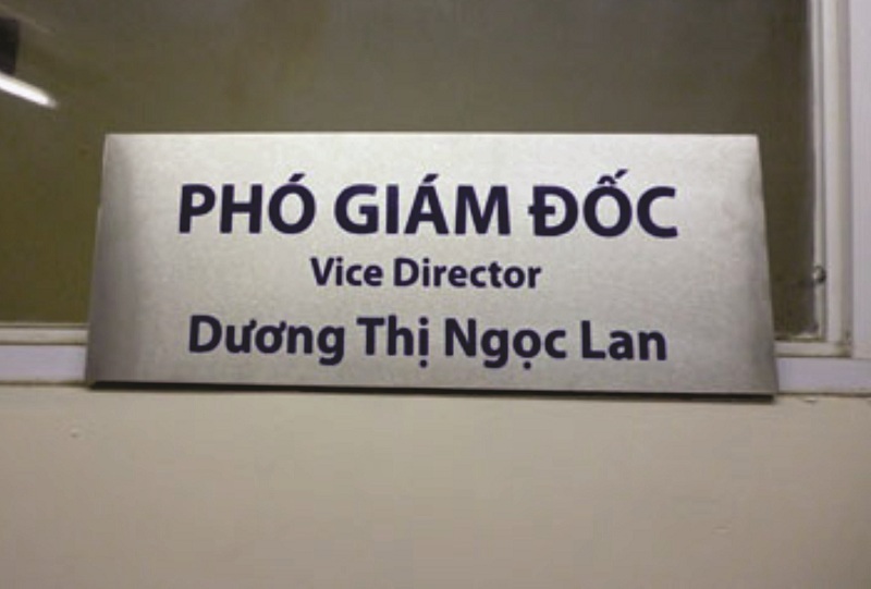 Làm biển công ty lấy ngay 