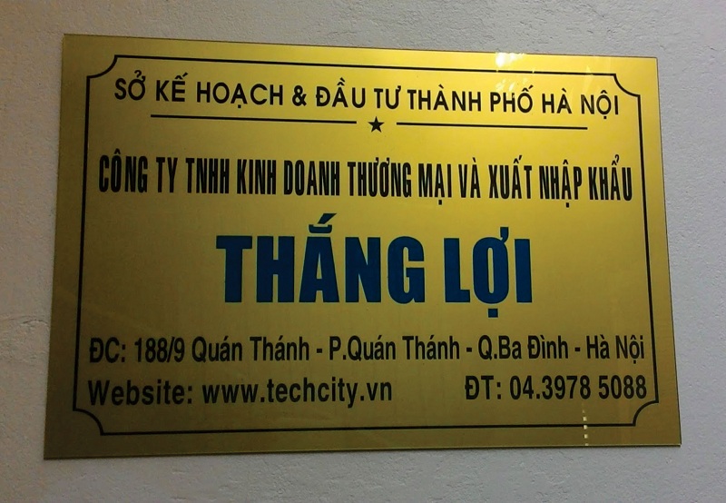 Làm biển công ty lấy ngay 