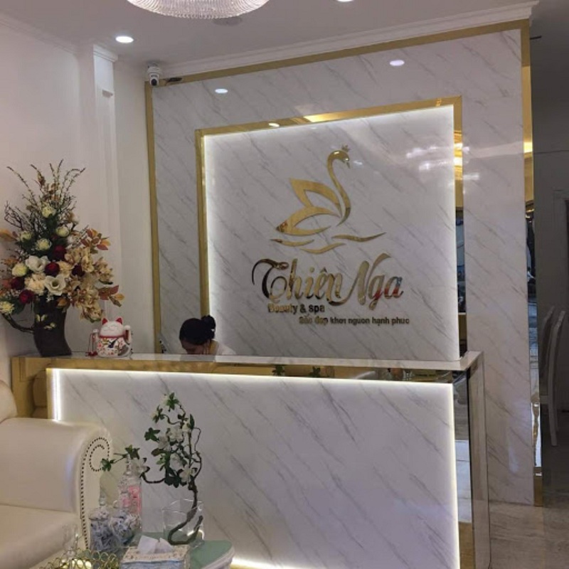 Làm vách logo spa đẹp