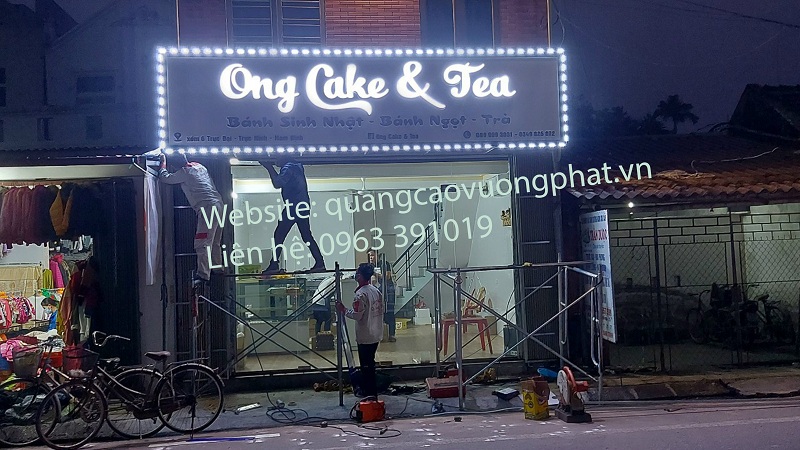 Biển quảng cáo chữ nổi mica có đèn