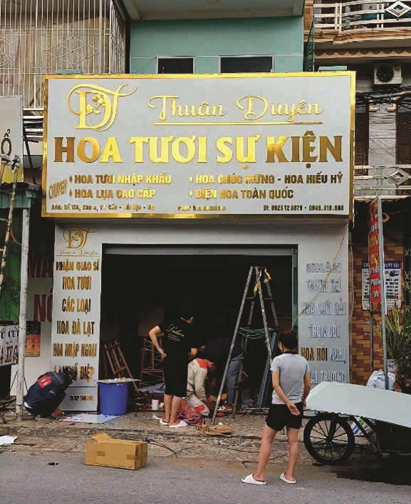 Biển quảng cáo hoa tươi