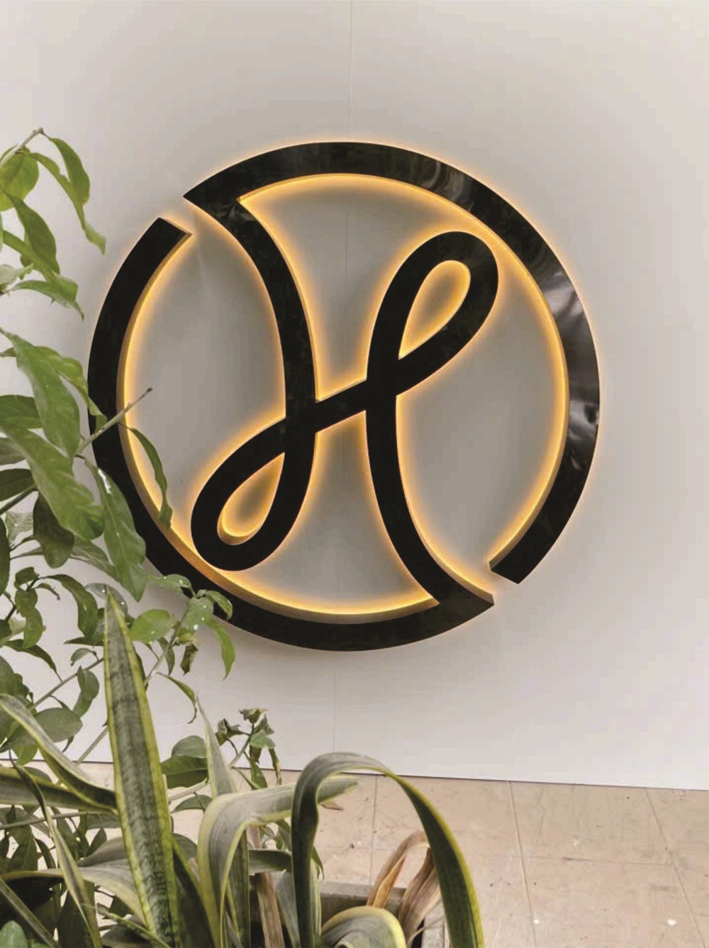 logo nổi có đèn